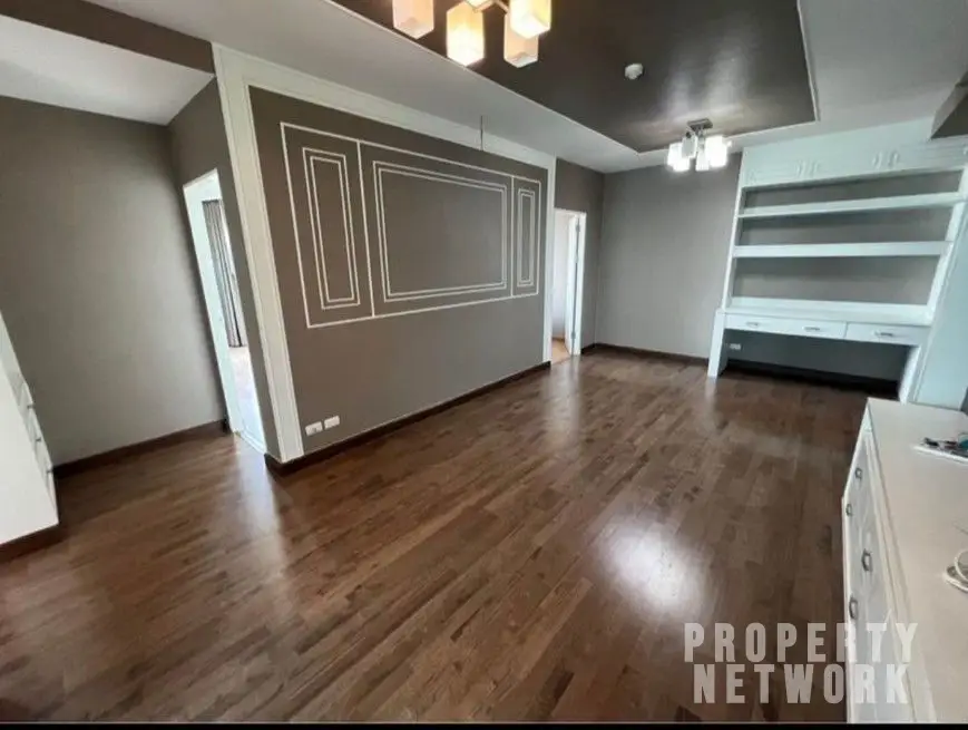 Fully furnished 2-bedroom, 1-bathroom condo at Supalai Park Ekamai Thonglor, 83 sqm, 19th floor, with city views, swimming pool, gym, and rooftop terrace.