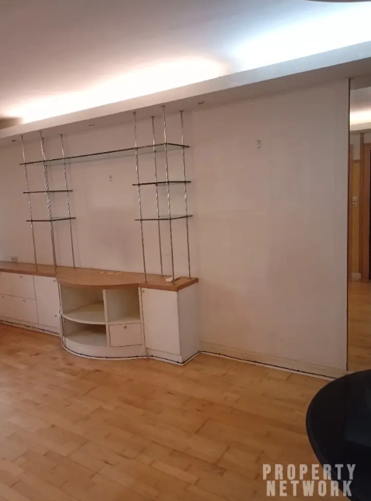 Spacious 1-Bedroom 1-Bathroom 52 sqm condo at Pipat Place For Sale ฿5,150,000. Just 360m from BTS Chong Nonsi. Great location in Silom, Bang Rak!