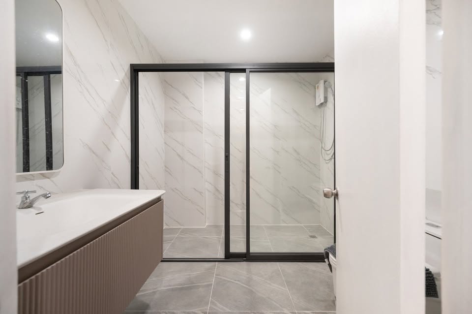 2-Bedroom, 1-Bathroom, 80sqm Baan Chao Praya Condo for Sale, 7.99M THB, Near BTS Saphan Taksin, 4 Min to IconSiam