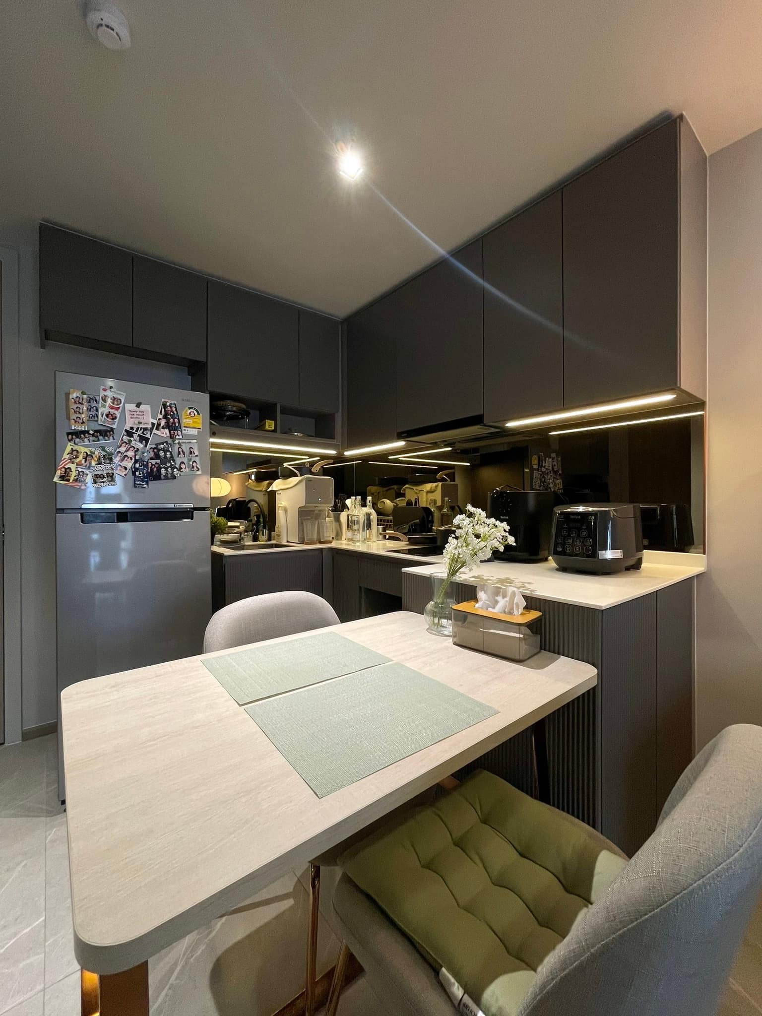 1-bedroom plus condo at Chapter Thonglor 25, 47 sqm, fully furnished with modern design, near BTS Thonglor, featuring premium facilities and elegant interiors.