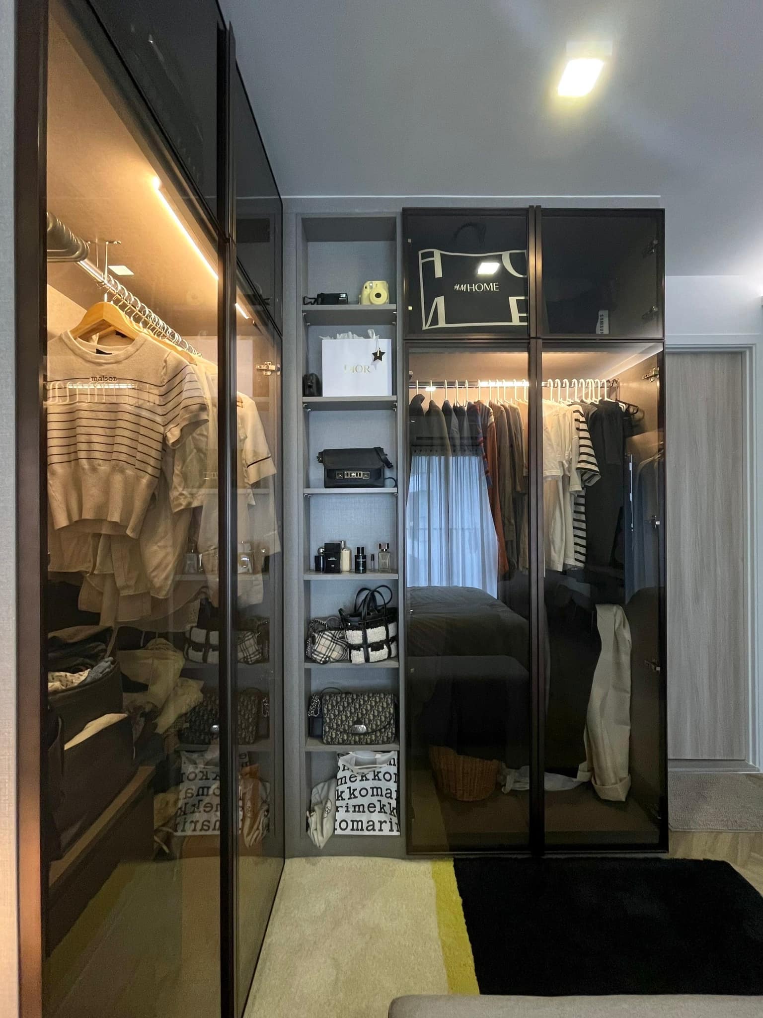 1-bedroom plus condo at Chapter Thonglor 25, 47 sqm, fully furnished with modern design, near BTS Thonglor, featuring premium facilities and elegant interiors.