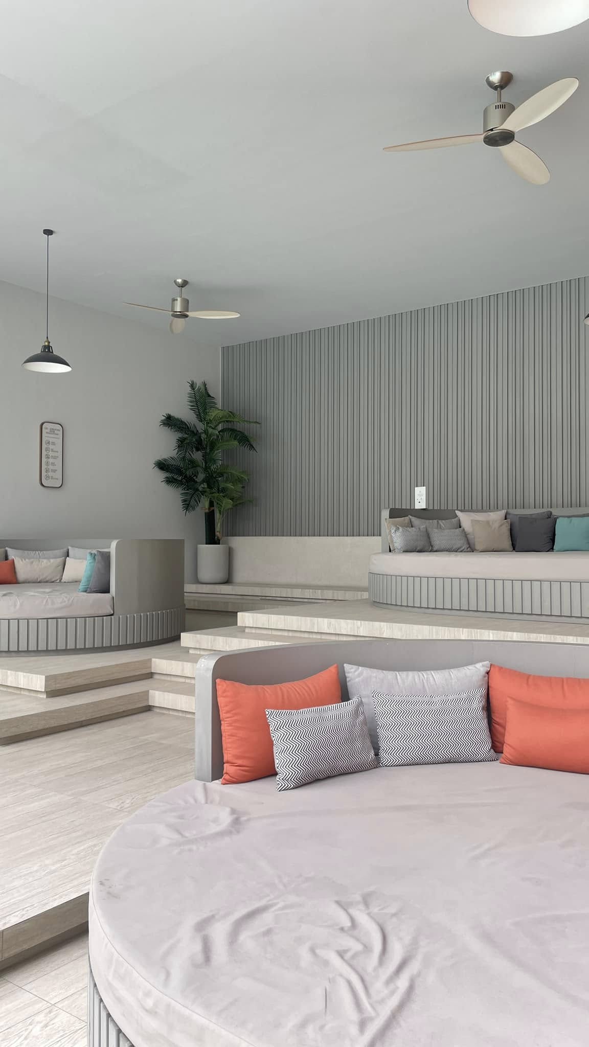 1-bedroom plus condo at Chapter Thonglor 25, 47 sqm, fully furnished with modern design, near BTS Thonglor, featuring premium facilities and elegant interiors.