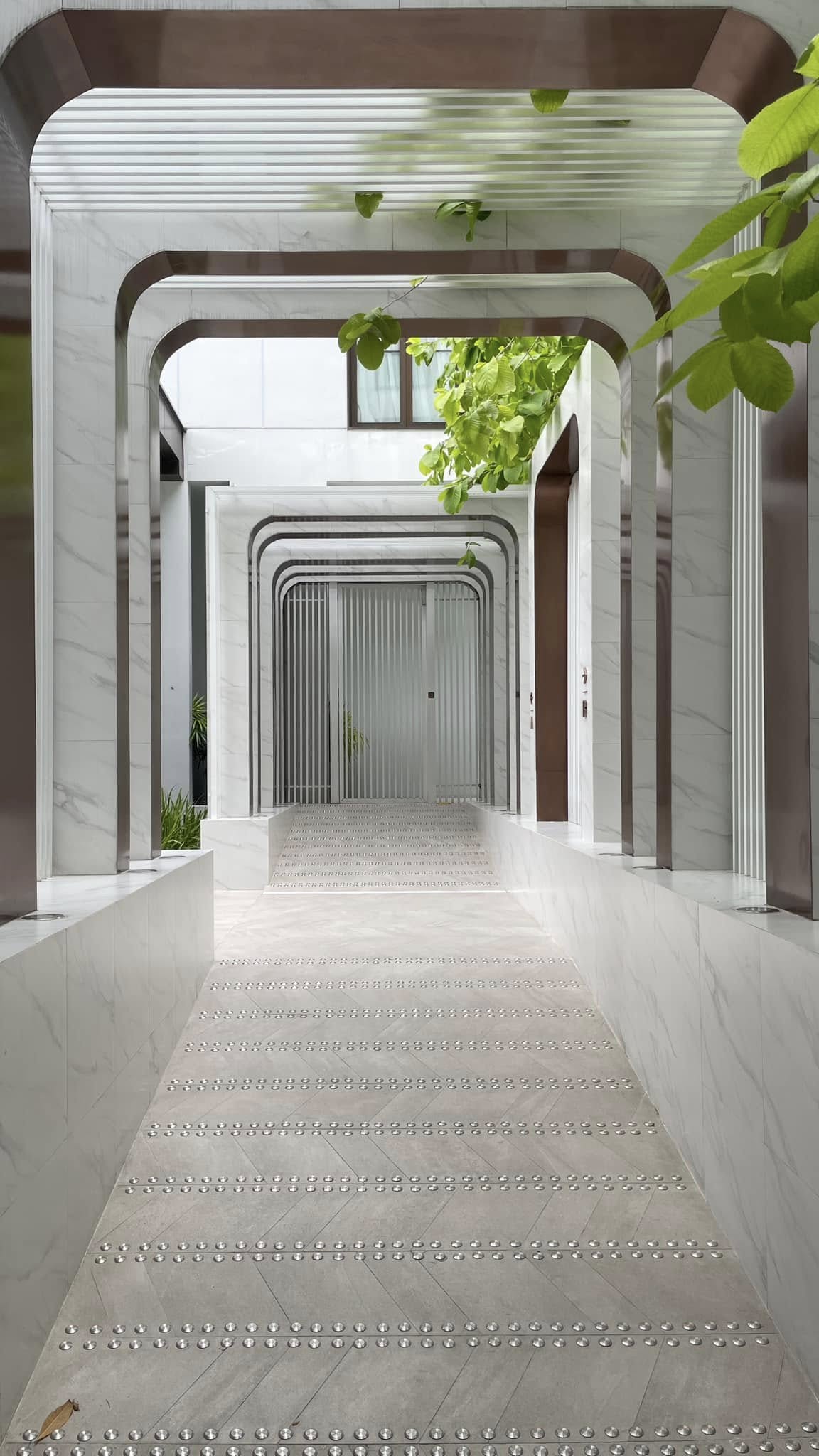 1-bedroom plus condo at Chapter Thonglor 25, 47 sqm, fully furnished with modern design, near BTS Thonglor, featuring premium facilities and elegant interiors.