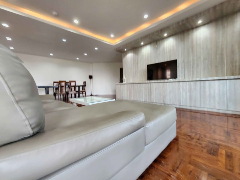 4-Bedroom, 3-Bathroom Condo at Premier Sukhumvit 24, 203 sqm, For Rent 65,000 THB, 450m to BTS Phrom Phong, Fully Furnished, Pet-Friendly