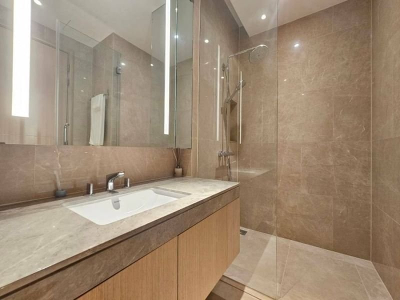 Spacious 4-bedroom, 6-bathroom duplex at Magnolias Waterfront Residences, 300 sqm, fully furnished, high floor with panoramic river and city views, next to ICONSIAM.