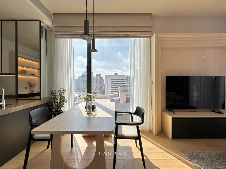 1-Bedroom, 1-Bathroom, 47sqm 28 Chidlom, Rent 55K-65K, Near Chit Lom BTS