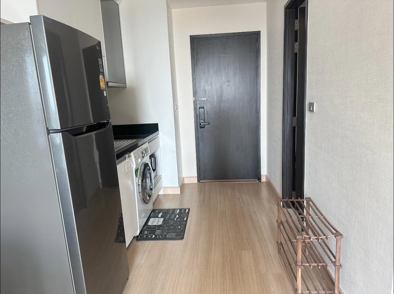 1-Bedroom 1-Bathroom 54sqm Sky Walk Residences for Rent 40K THB, Near BTS Phra Khanong, Fully Furnished, Modern Condo in Vibrant Phra Khanong