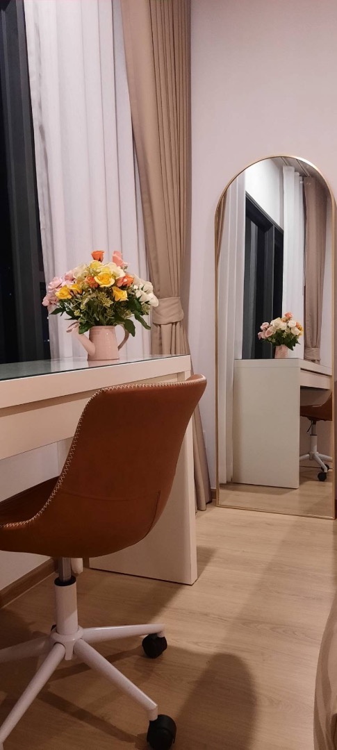 Luxury 2-bedroom, 1-bathroom condo at Life Rama 4-Asoke, 48 sqm, fully furnished with modern decor, high-end appliances, and excellent facilities near MRT Queen Sirikit.