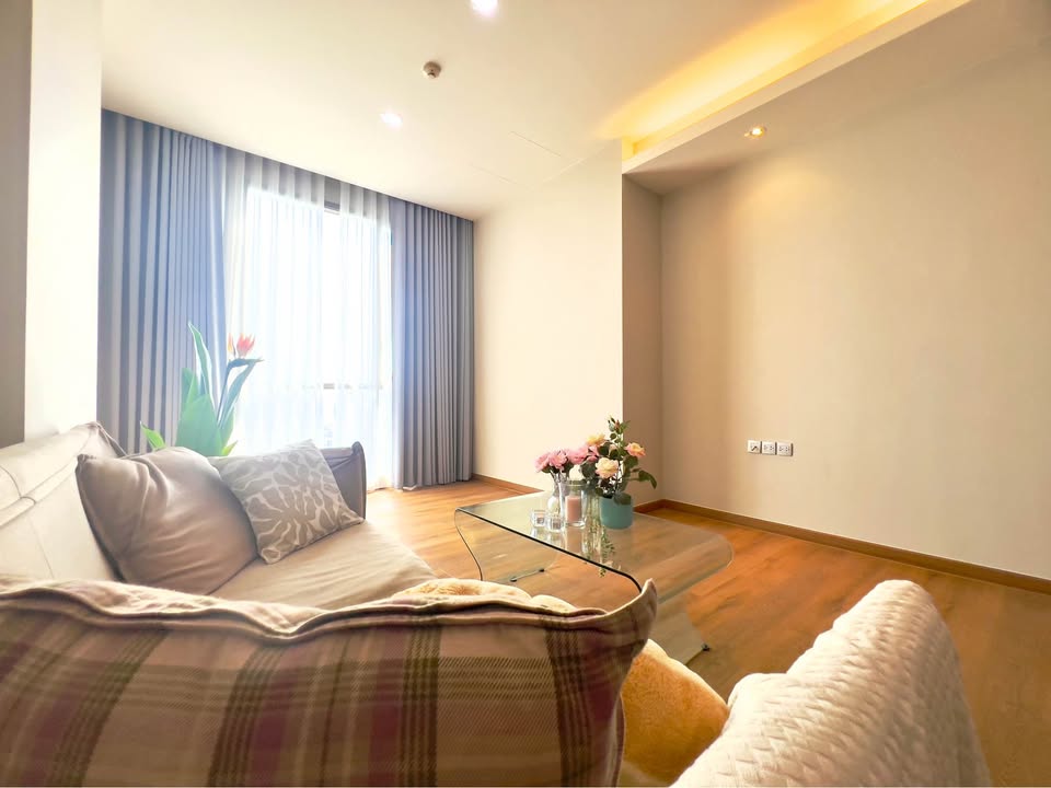Elegant 3-bedroom condo in Quattro By Sansiri, Bangkok, featuring modern interiors and panoramic city views.