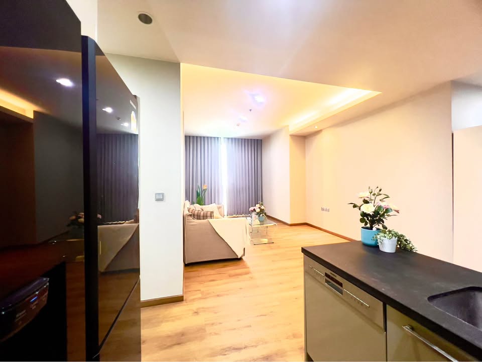 Elegant 3-bedroom condo in Quattro By Sansiri, Bangkok, featuring modern interiors and panoramic city views.