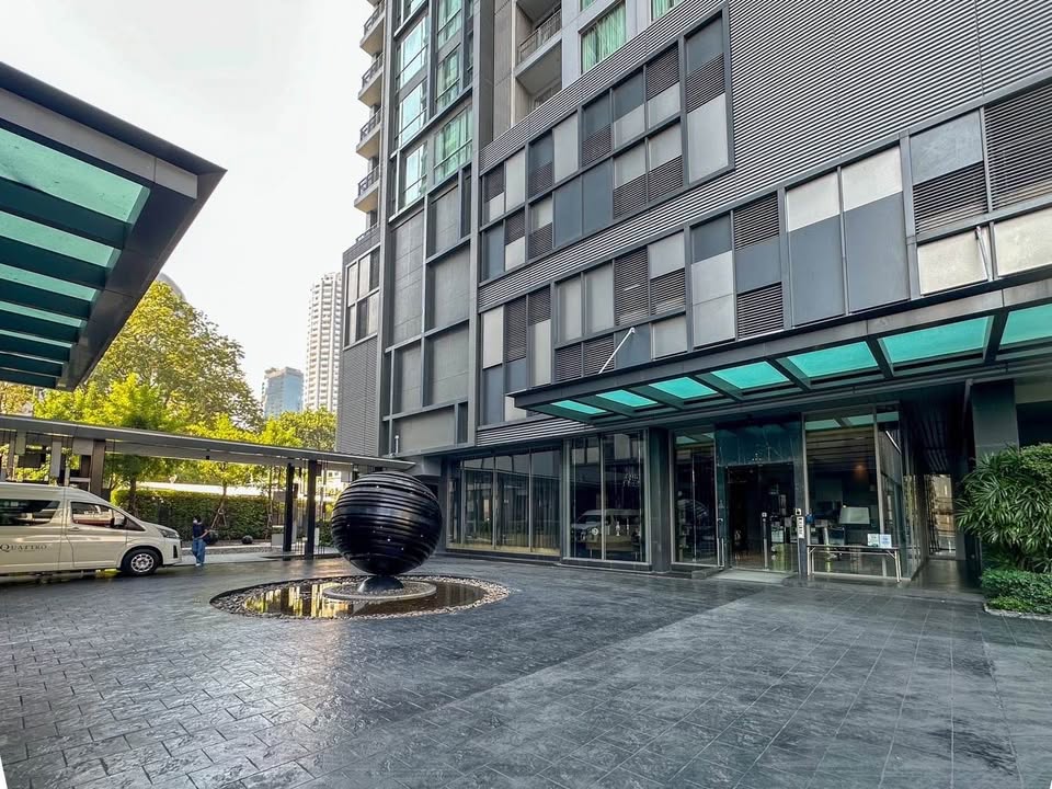 Elegant 3-bedroom condo in Quattro By Sansiri, Bangkok, featuring modern interiors and panoramic city views.