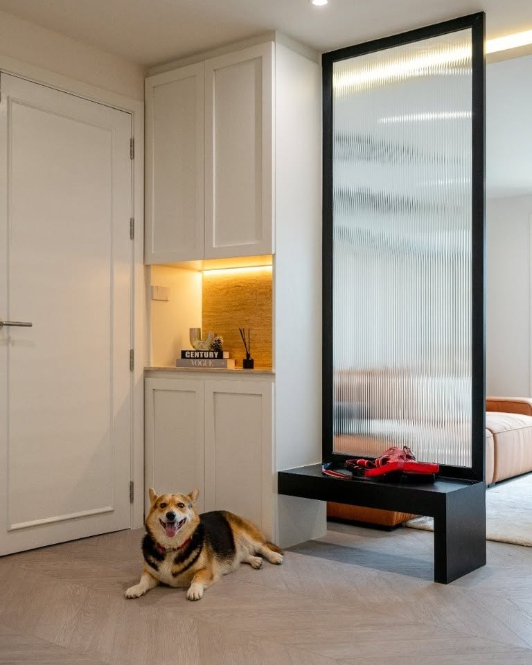 Top-floor corner unit at Le Nice Ekamai featuring a spacious 3-bedroom layout, modern western kitchen with island, and panoramic city views.