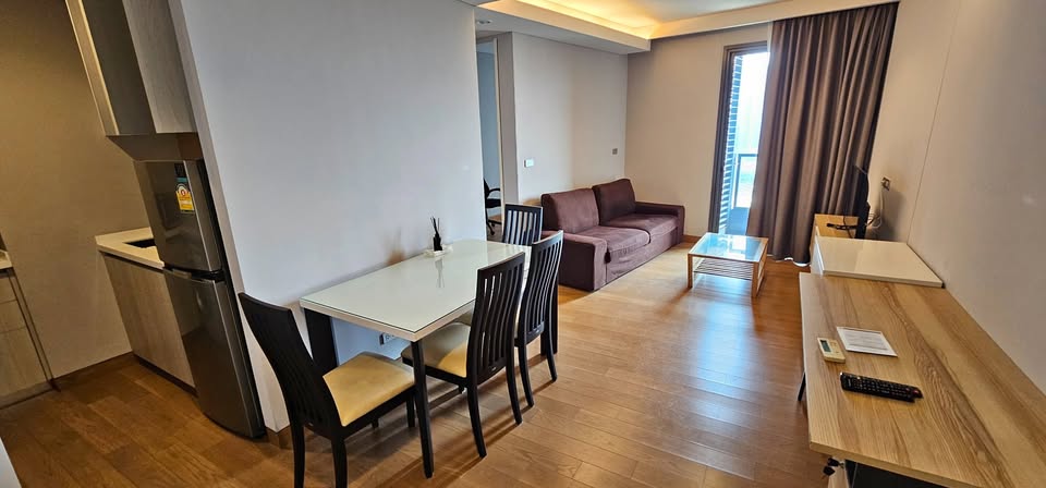 2-Bed, 1-Bath, 54 sqm Condo at The Lumpini 24 for Rent, 40K THB, Near Phrom Phong BTS, Fully Furnished, Modern Living in Sukhumvit 24, Bangkok