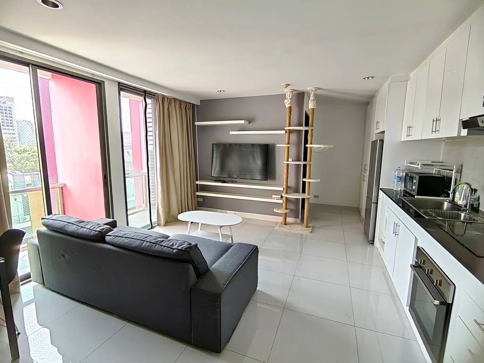 2-Bed, 2-Bath Condo for Rent at Click Condominium, 67 sqm, ฿35,000/month, Near BTS Ekkamai, Pet-Friendly in Sukhumvit 65, Bangkok