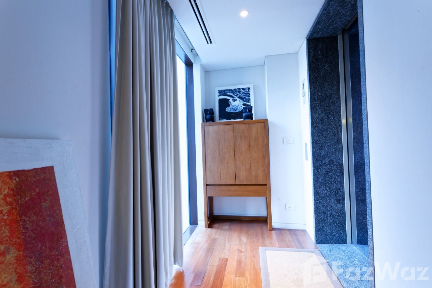 Luxurious 2-bed, 2-bath condo at Hansar Rajdamri, 112 sqm. For sale at ฿10,000,000 or for rent at ฿75,000/month. Prime location, top amenities.