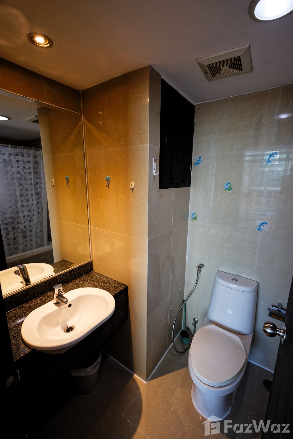 2 Bedrooms, 2 Bathrooms, 76 sqm condo at The Kris 2 Ratchada 17 for sale at ฿4,550,000. Modern amenities, great location in Din Daeng, Bangkok. Perfect for investment.