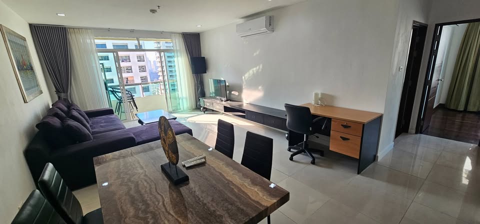 2-Bed, 2-Bath, 97 sqm Condo for Rent at Sukhumvit City Resort, Near BTS Nana, ฿40,000/month – Renovated Luxury in Sukhumvit 11, Bangkok