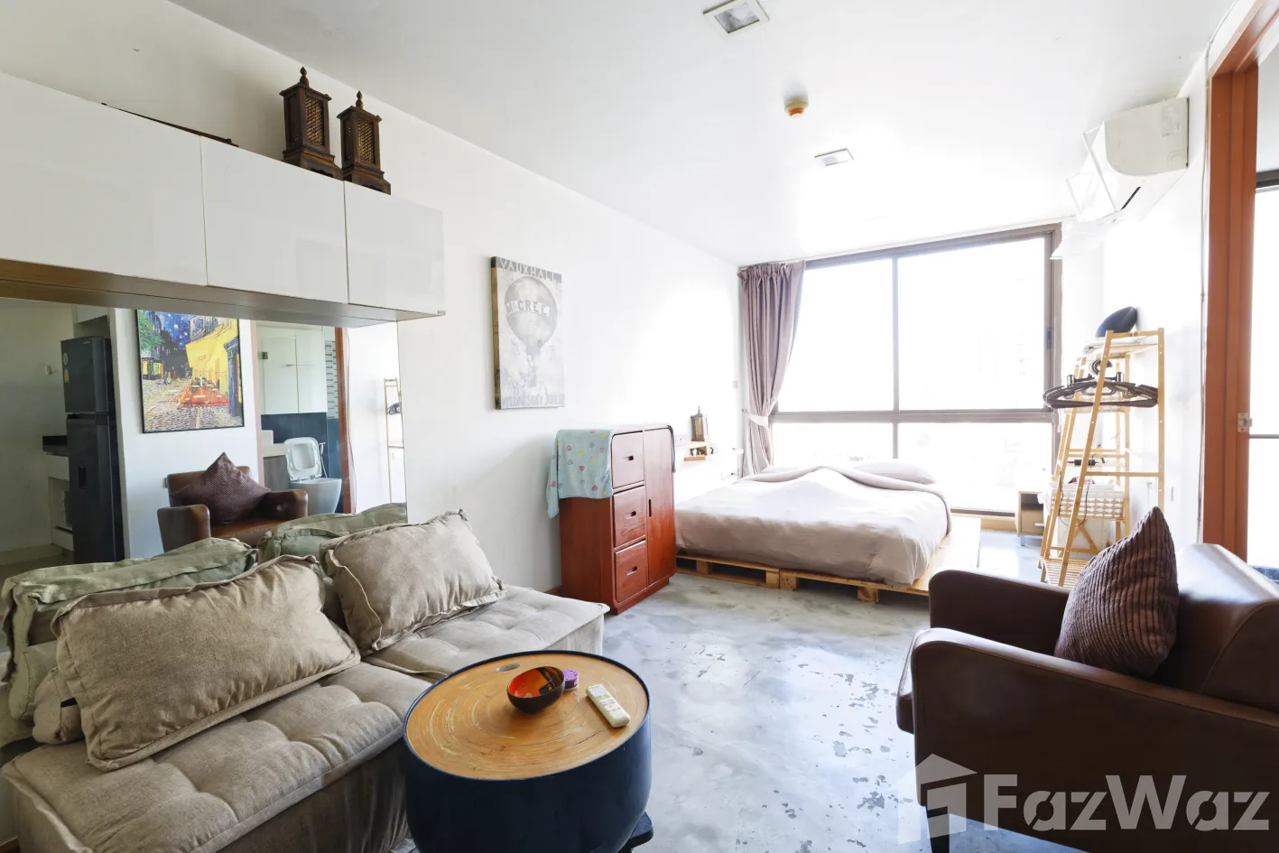 Modern studio, 1 bath, 28 sqm at XVI The Sixteenth Condominium for sale at ฿3.25M. Prime location near MRT Queen Sirikit, top-floor unit, and great amenities.