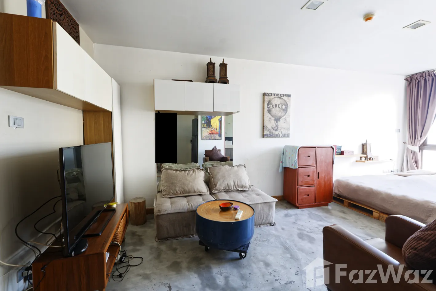 Modern studio, 1 bath, 28 sqm at XVI The Sixteenth Condominium for sale at ฿3.25M. Prime location near MRT Queen Sirikit, top-floor unit, and great amenities.