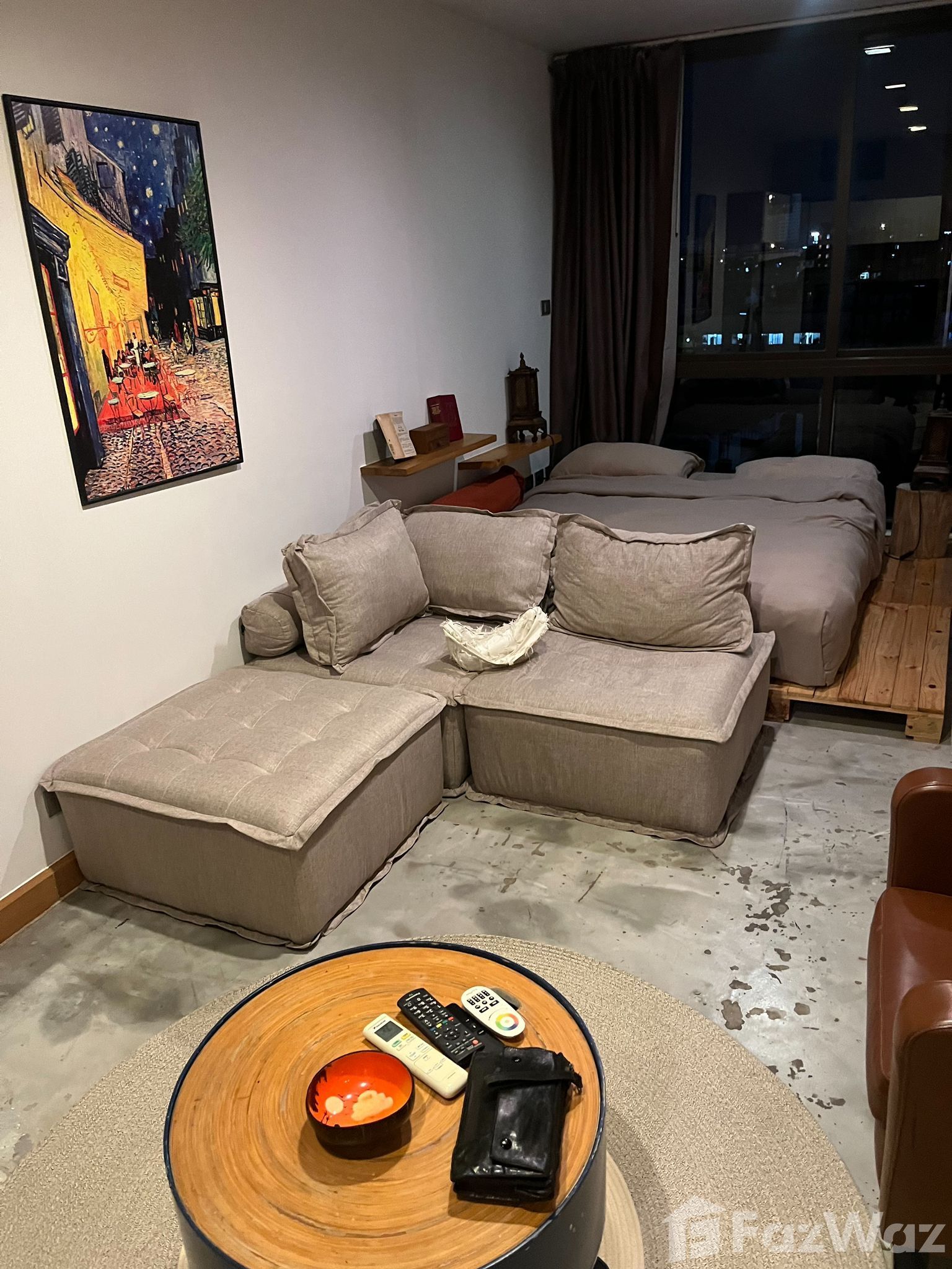 Modern studio, 1 bath, 28 sqm at XVI The Sixteenth Condominium for sale at ฿3.25M. Prime location near MRT Queen Sirikit, top-floor unit, and great amenities.