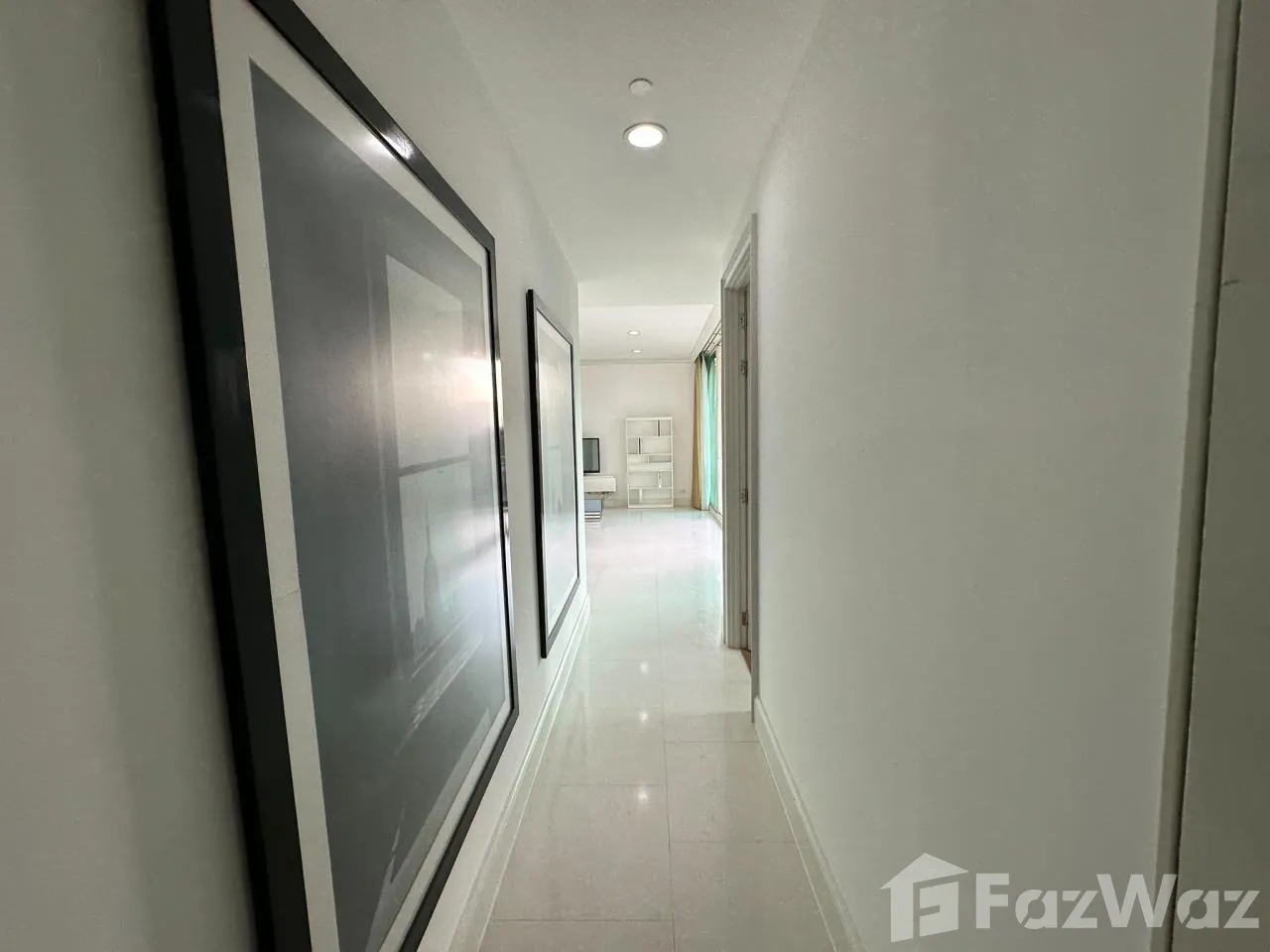 Luxurious 3-bedroom, 3-bathroom 146 sqm condo at Royce Private Residences. Prime Bangkok location, top-tier amenities. For sale at ฿31,000,000.