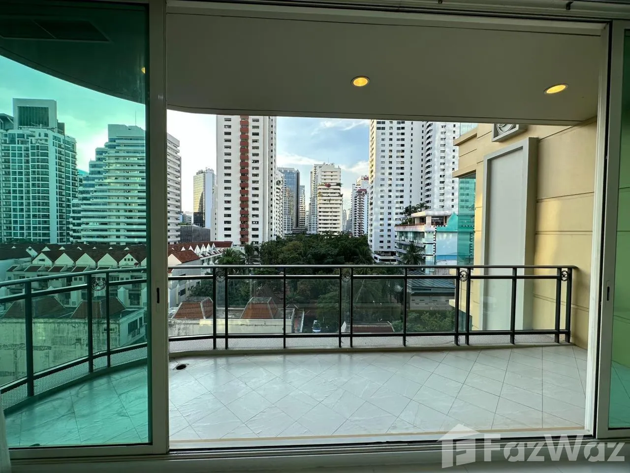 Luxurious 3-bedroom, 3-bathroom 146 sqm condo at Royce Private Residences. Prime Bangkok location, top-tier amenities. For sale at ฿31,000,000.