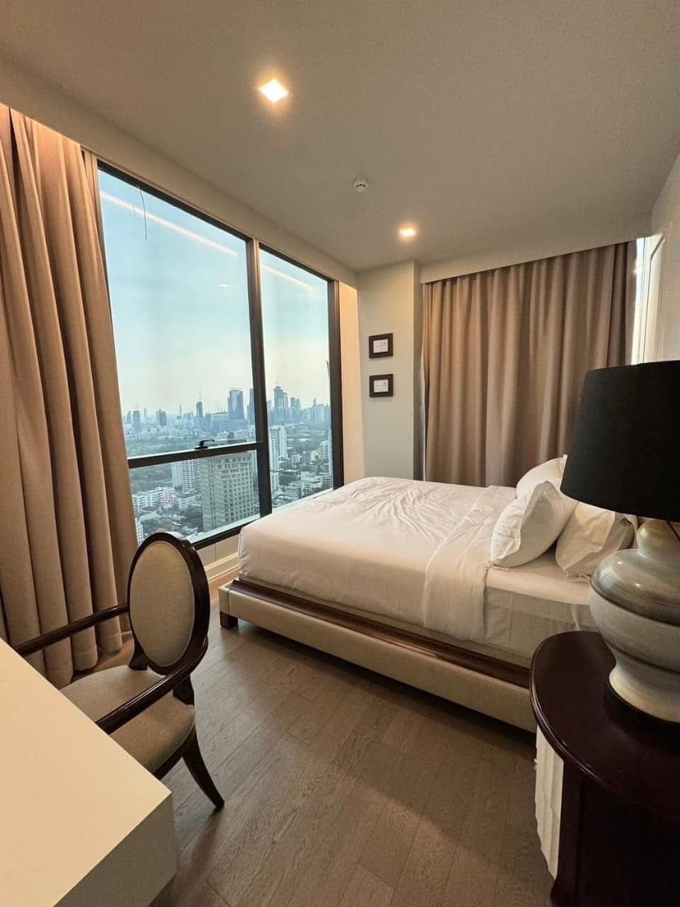 3-Bedrooms 3-Bathrooms 134 sqm Condo at the Celes Asoke For Rent 230,000 THB/Month
