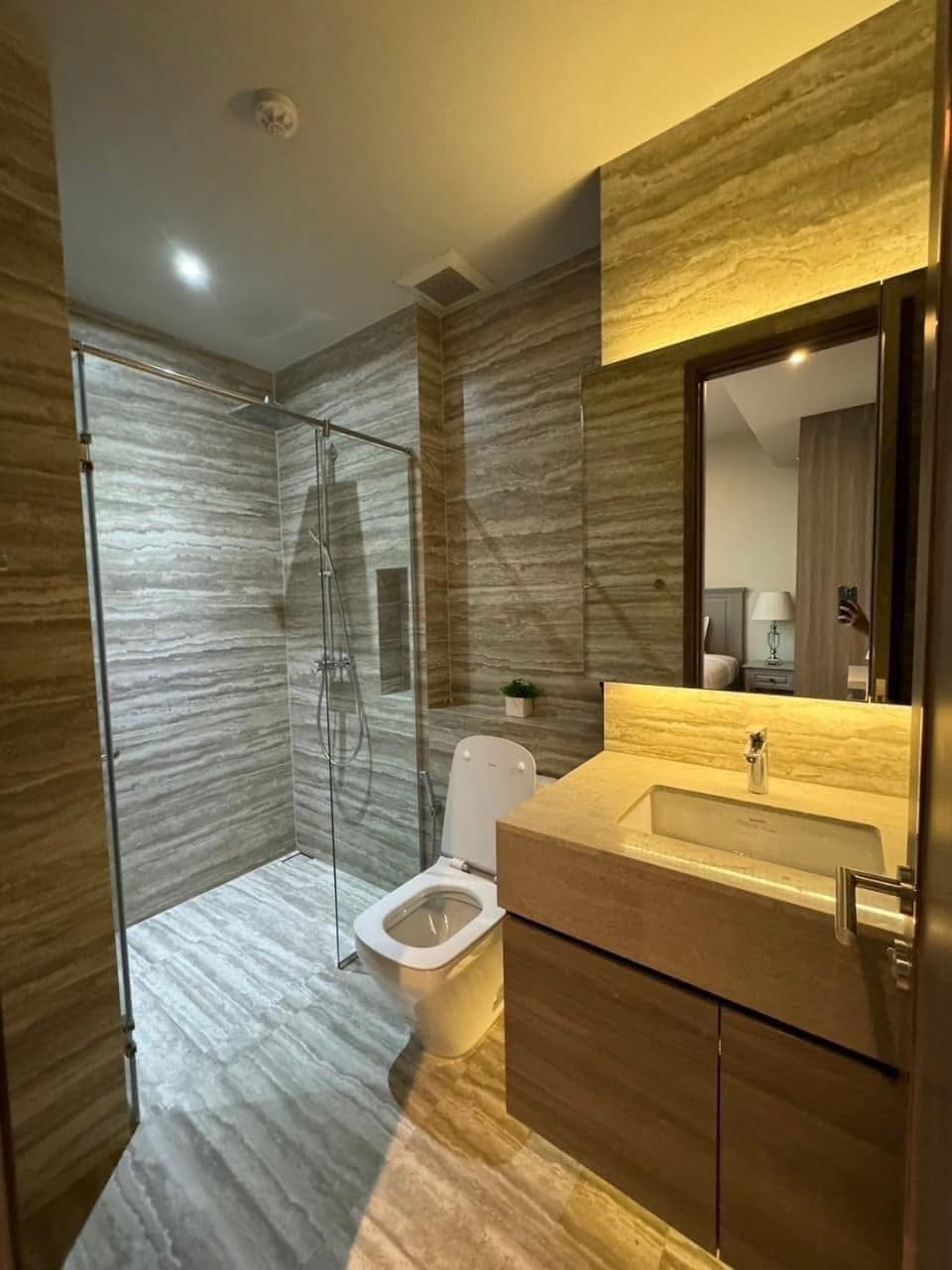 Luxury 3-Bedroom Condo for Rent at Celes Asoke – Prime Location in Bangkok