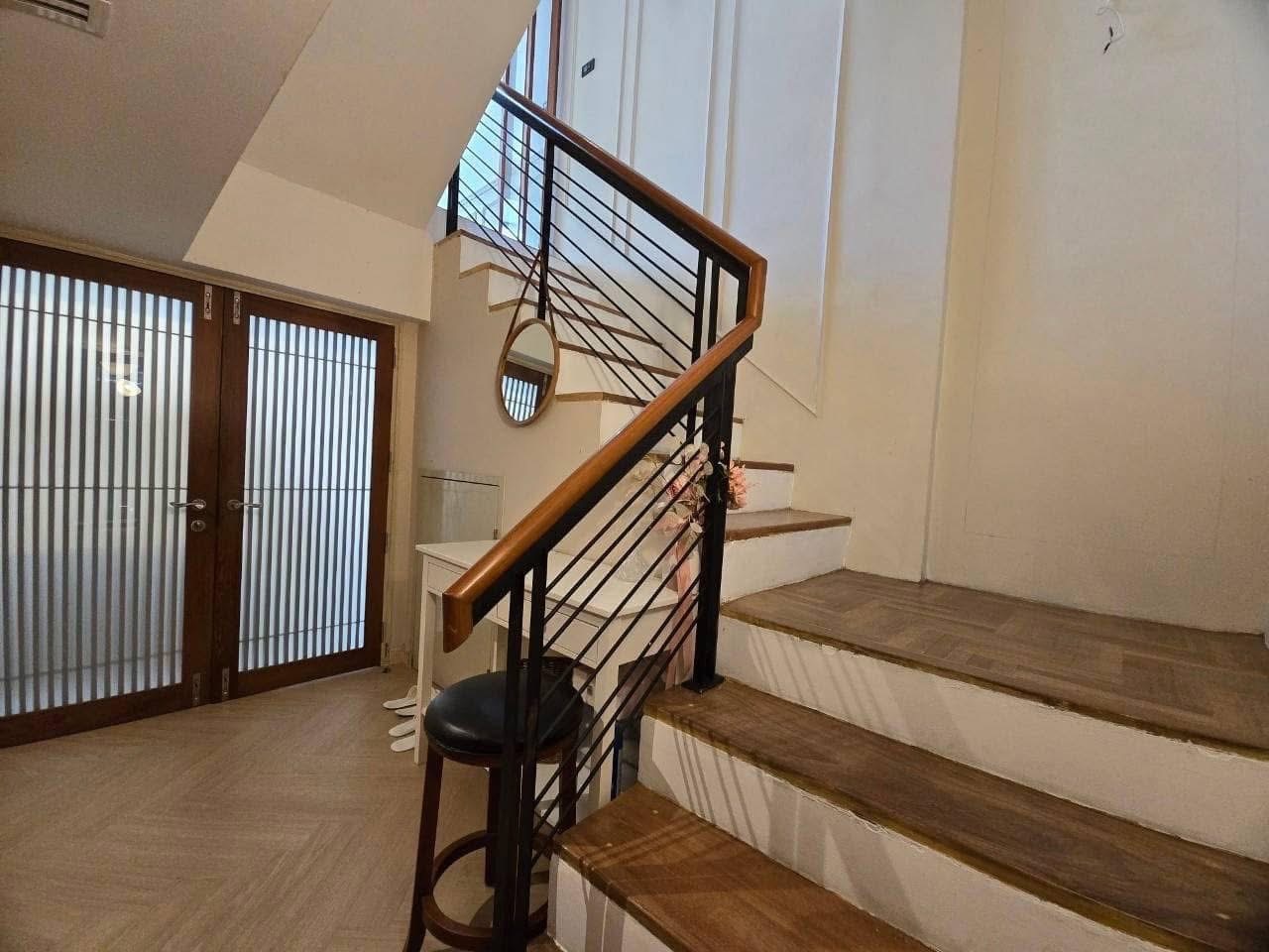 Spacious 3-Bedroom Townhome for Rent in Sukhumvit 49 – Ideal for Families or Home Office