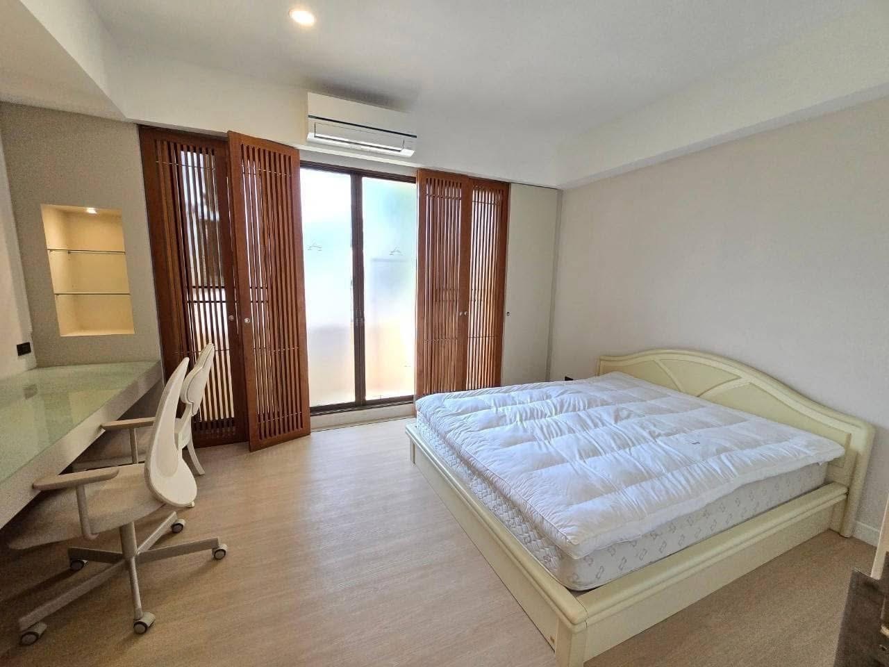Spacious 3-Bedroom Townhome for Rent in Sukhumvit 49 – Ideal for Families or Home Office