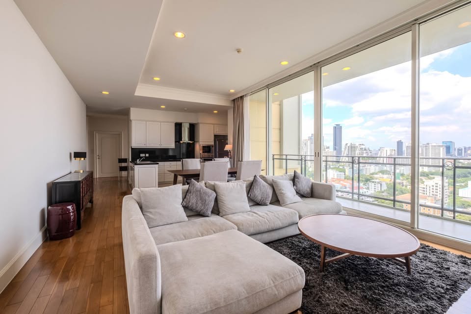 Luxurious 2 beds, 2 baths, 112 sqm condo at Royce Private Residences with high floor city views. For sale at 20,900,000 THB. Contact us today!