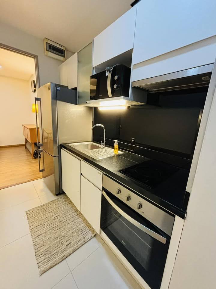 Spacious 2-bedrooms 2-bathrooms 67 sqm condo at Thru Thonglor for sale at 6.5M THB. Prime location near MRT Phetchaburi.