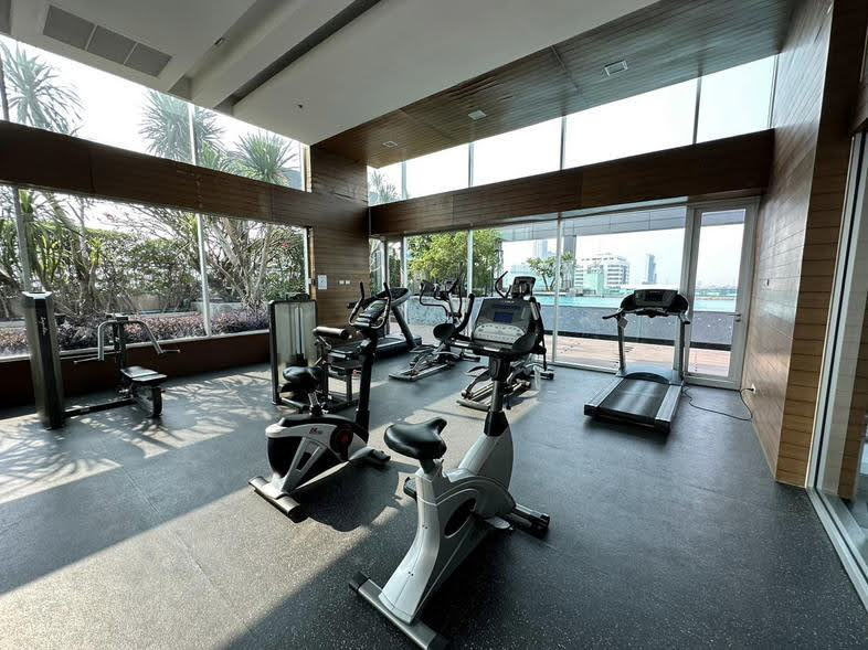 Spacious 2-bedrooms 2-bathrooms 67 sqm condo at Thru Thonglor for sale at 6.5M THB. Prime location near MRT Phetchaburi.