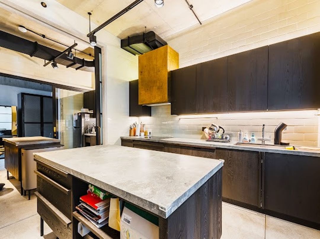 Luxurious 5-bed 4.5-bath 562.35 sqm duplex at Windshell Naradhiwas. High-floor loft-style living with private elevator. Contact us today!