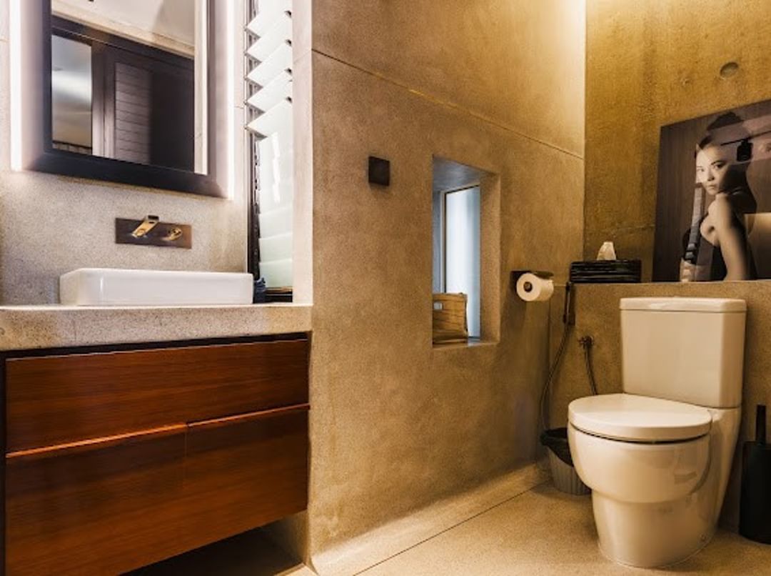 Luxurious 5-bed 4.5-bath 562.35 sqm duplex at Windshell Naradhiwas. High-floor loft-style living with private elevator. Contact us today!