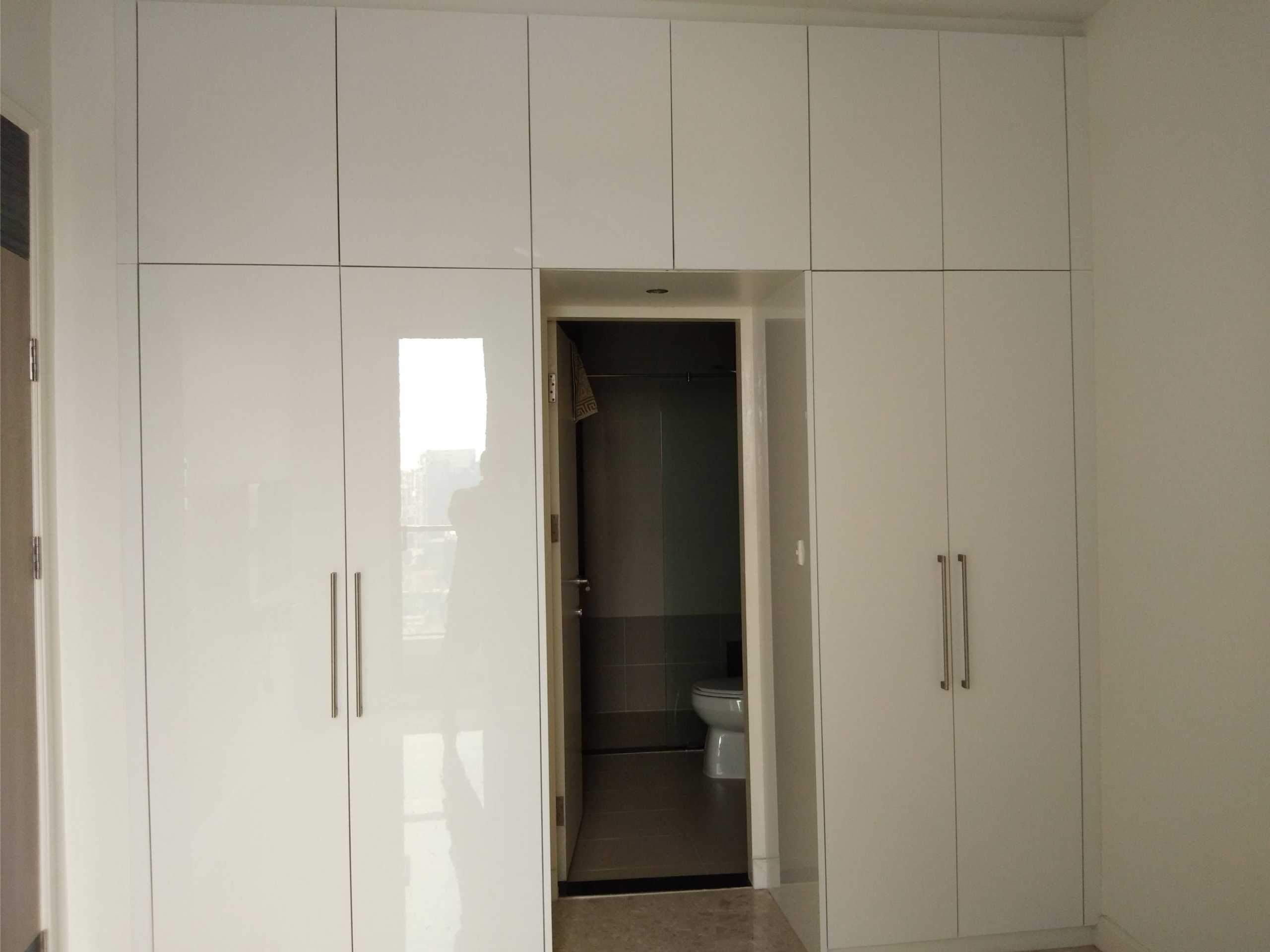 Luxurious 2-bed, 2-bath penthouse at Supalai Premier @ Asoke. 83 sqm, best décor, imported kitchen. Rent for 42K/month. Near MRT Phetchaburi.