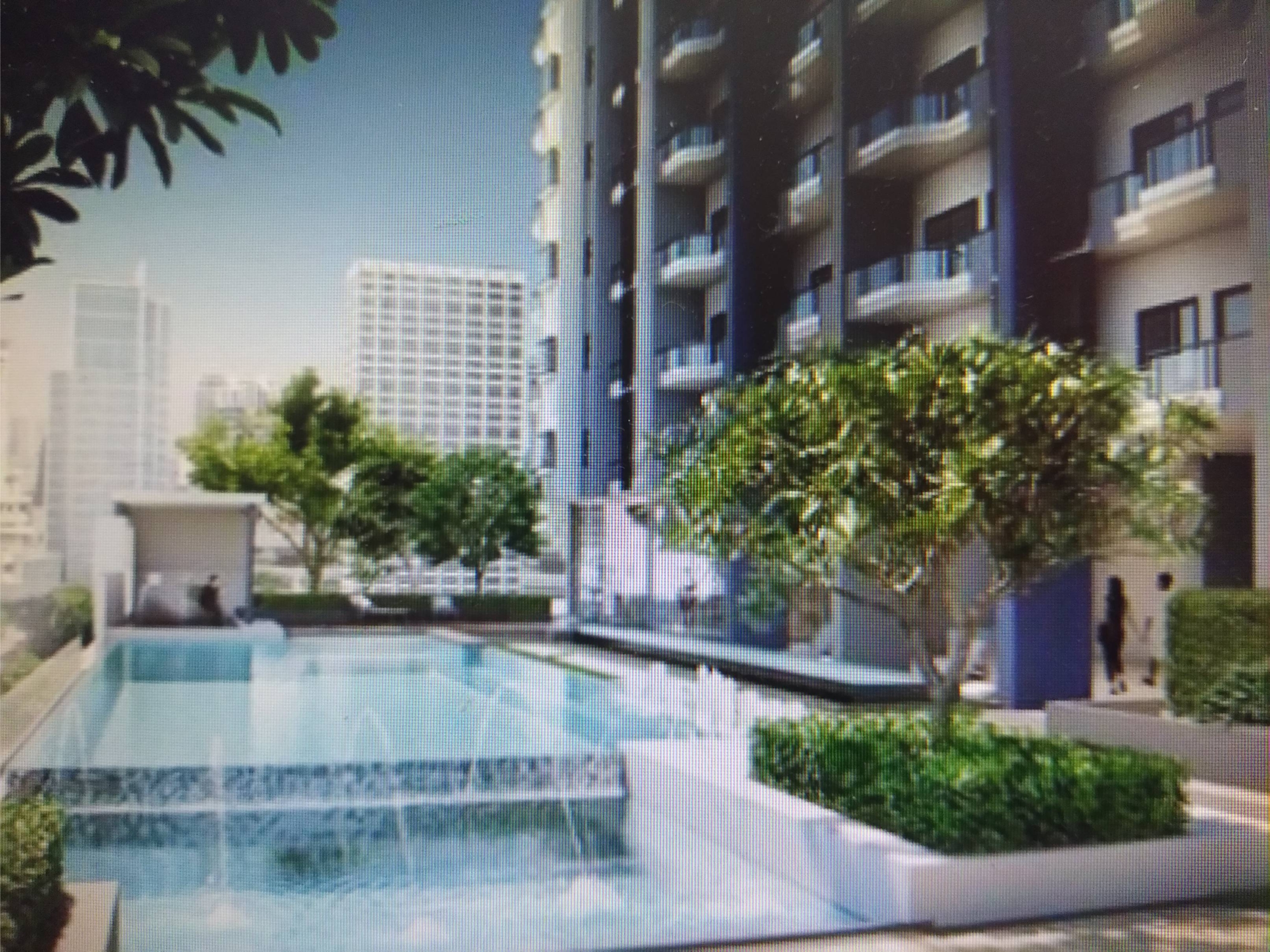 Luxurious 2-bed, 2-bath penthouse at Supalai Premier @ Asoke. 83 sqm, best décor, imported kitchen. Rent for 42K/month. Near MRT Phetchaburi.
