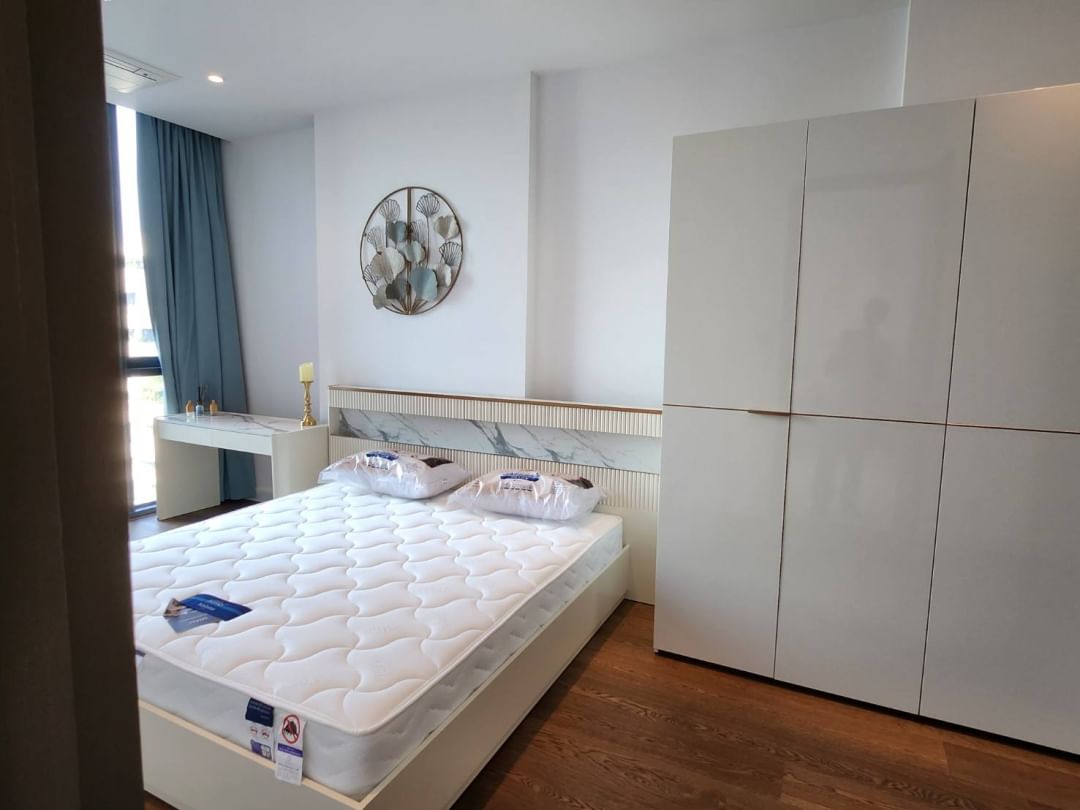 Luxurious 2-bed, 2-bath condo at Supalai Icon Sathorn, 93 sqm, pool view, fully furnished. Prime Sathorn location. Rent 100K THB. Contact us today!