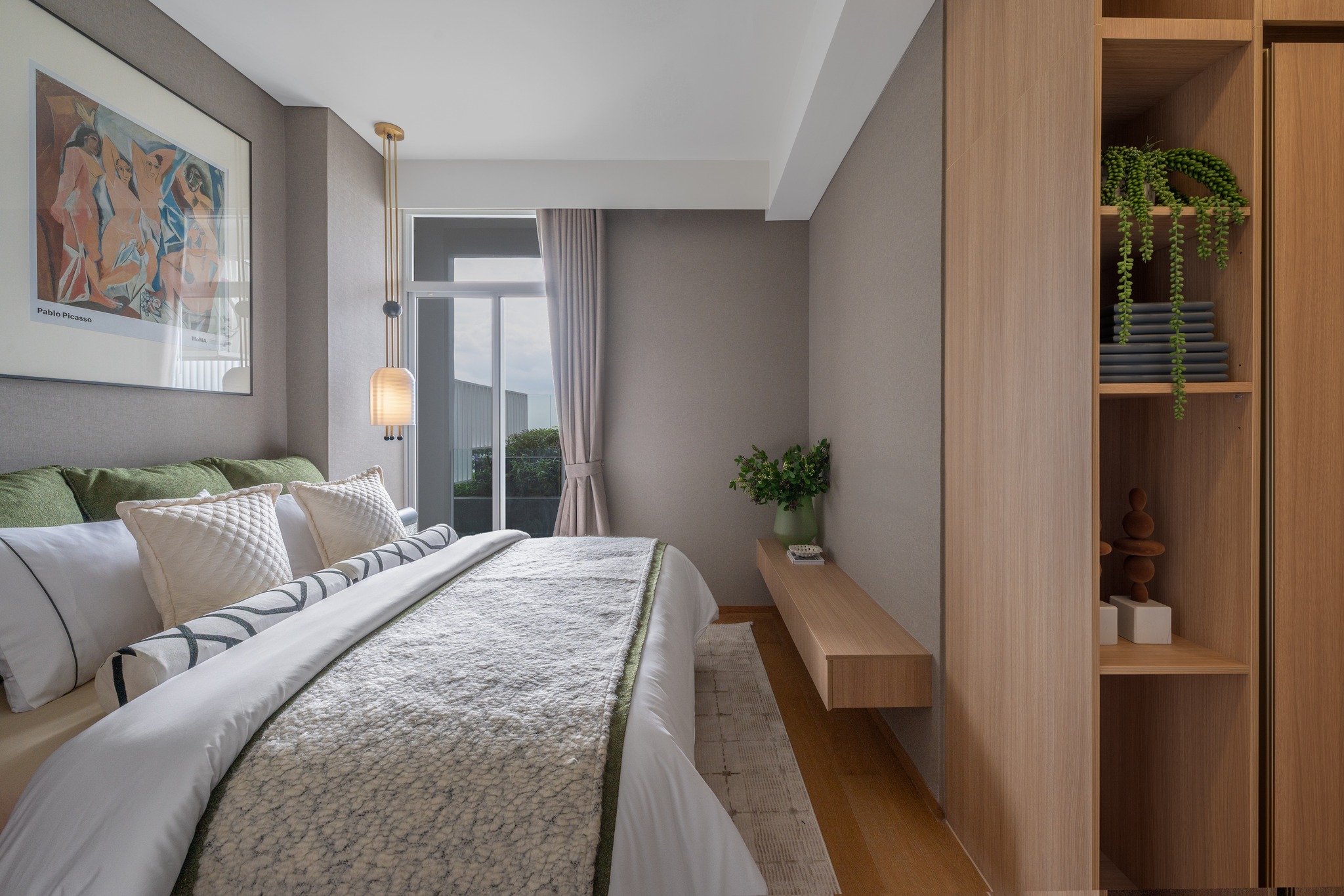 Luxury 3-bed 3-bath penthouse at Siamese Exclusive Sukhumvit 42, 89 sqm, fully furnished, near BTS Ekkamai, for sale at 27MB.
