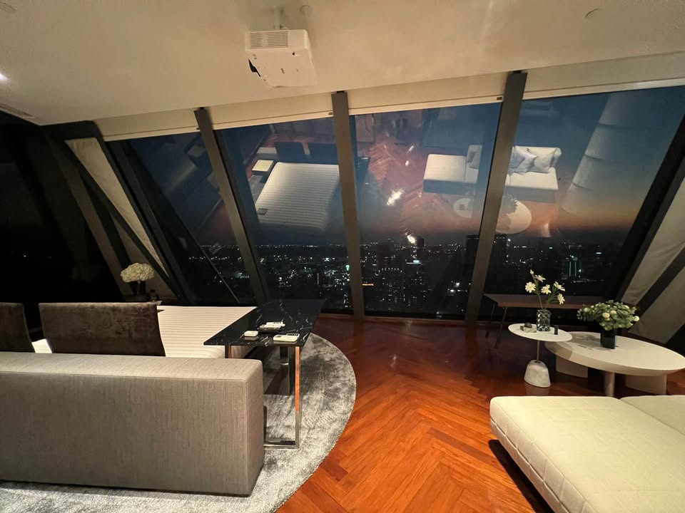 Luxury 3-bed 4-bath 297 sqm condo at MARQUE Sukhumvit with private pool, maid's room, and 4 parking spaces for rent at 700,000 THB monthly near Phrom Phong BTS.