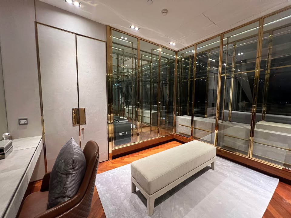 Luxury 3-bed 4-bath 297 sqm condo at MARQUE Sukhumvit with private pool, maid's room, and 4 parking spaces for rent at 700,000 THB monthly near Phrom Phong BTS.