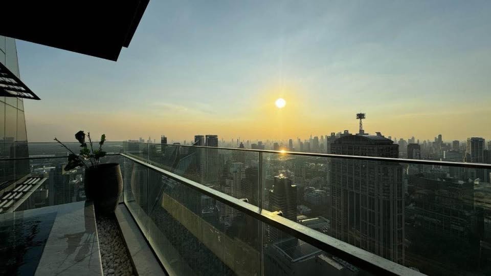 Luxury 3-bed 4-bath 297 sqm condo at MARQUE Sukhumvit with private pool, maid's room, and 4 parking spaces for rent at 700,000 THB monthly near Phrom Phong BTS.