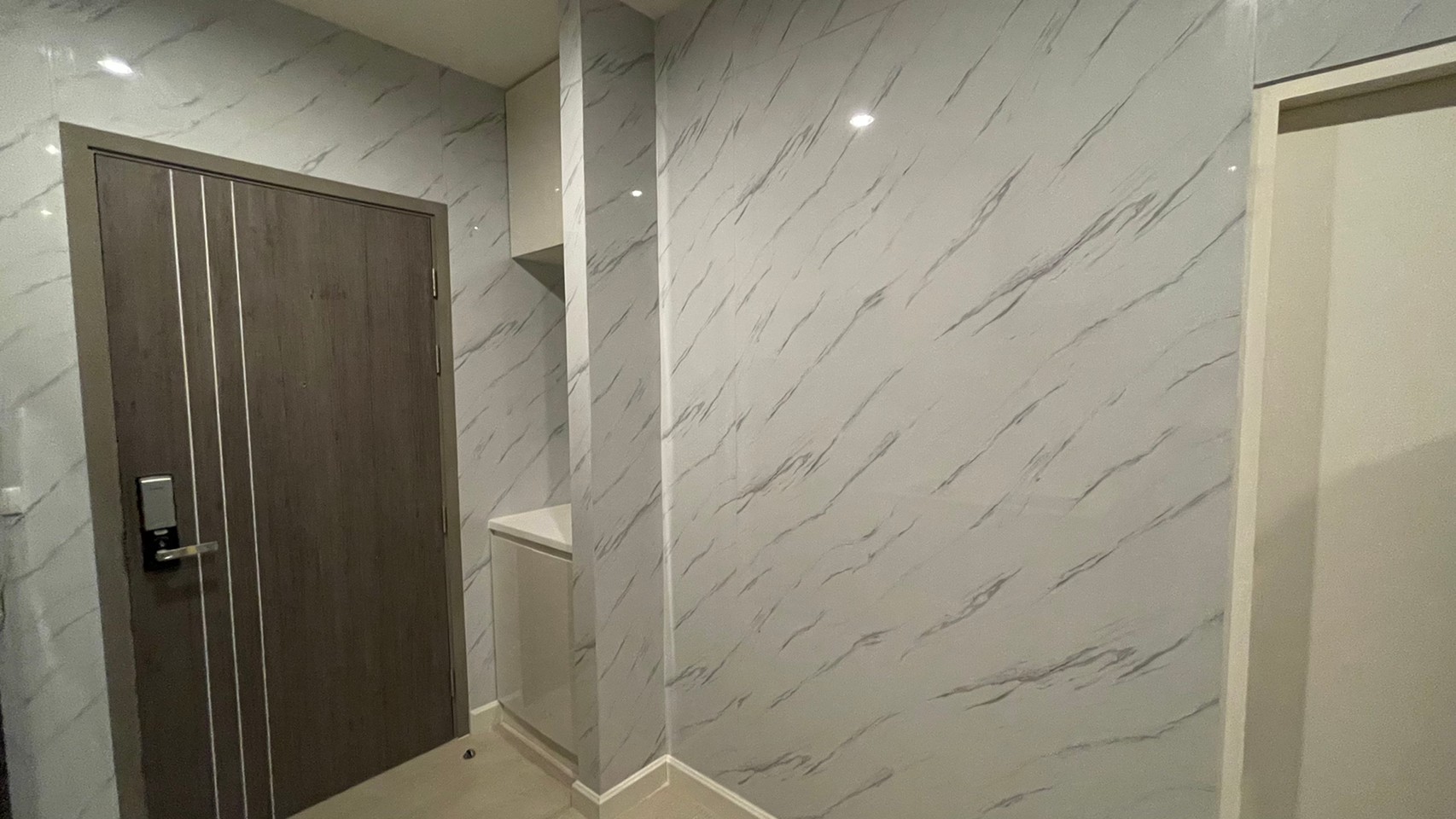 Modern 1-bed 1-bath 31 sqm condo at The Niche Pride Thonglor-Phetchaburi for rent at 17,000 THB monthly, fully furnished, near Thonglor & Phetchaburi Road.