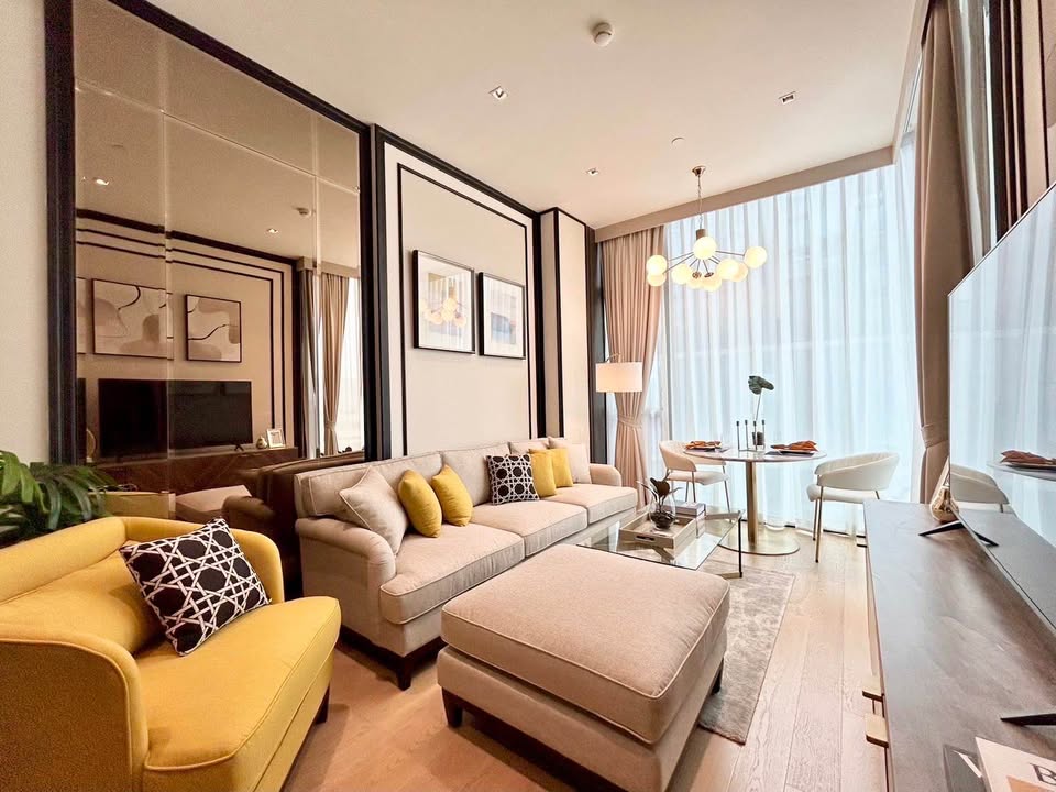 Luxury 1-bedroom 44 sqm condo at 28 Chidlom for rent 55K/month. Fully furnished, modern facilities, prime location near BTS Chidlom. Move-in ready.