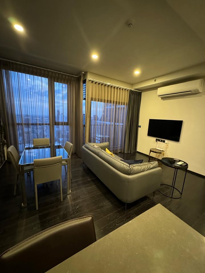 2-Bedroom, 2-Bathroom Condo for Rent/Sale at Park Origin Thonglor, 65 sqm, 73,000 THB/month or 17.3M THB, High Floor, Near BTS Thonglor, Luxury Living in Bangkok.
