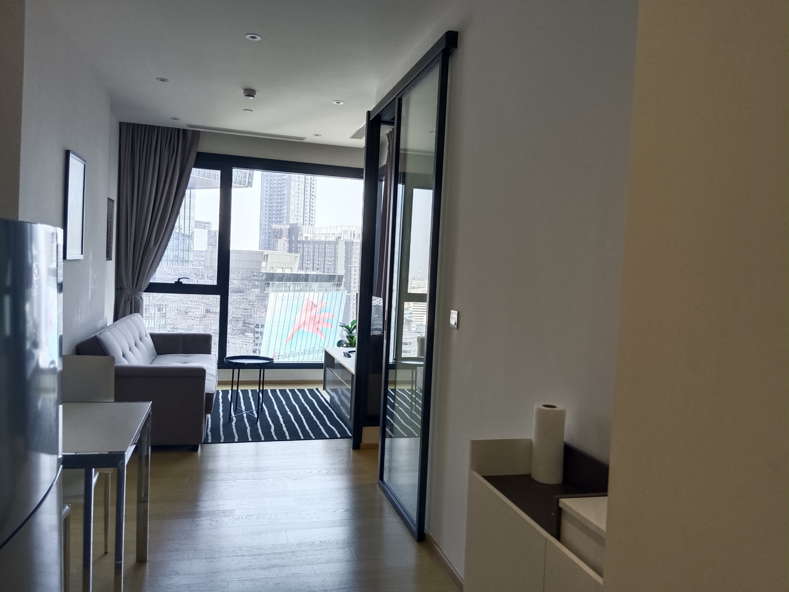 1-Bedroom, 1-Bathroom Condo for Rent at Ashton Asoke Rama 9, 38 sqm, ฿32,000/month, Fully Furnished, Near Asoke & Rama 9 MRT, Modern Living in Bangkok.