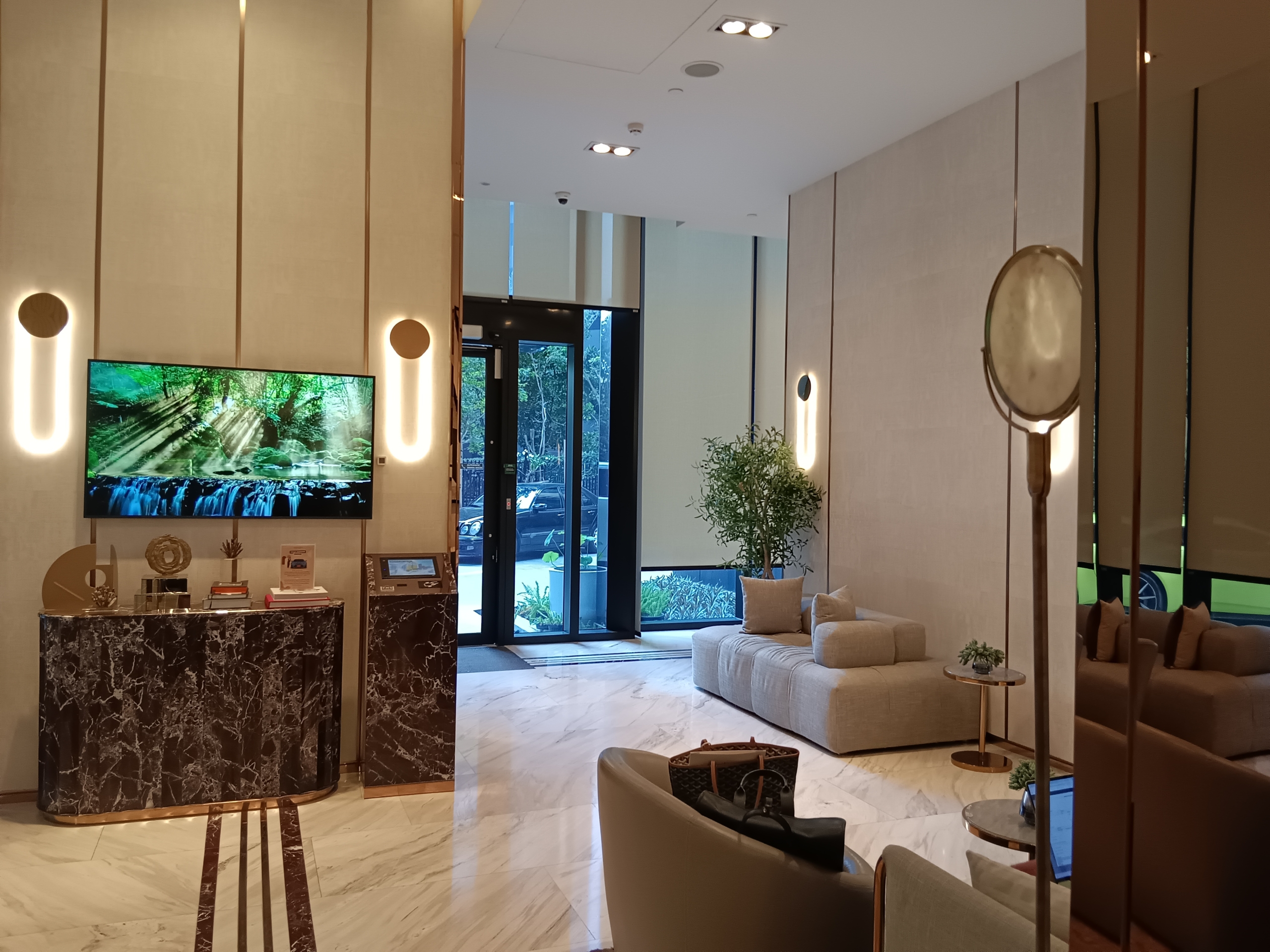 1-Bedroom, 1-Bathroom Condo for Rent at Ashton Asoke Rama 9, 38 sqm, ฿32,000/month, Fully Furnished, Near Asoke & Rama 9 MRT, Modern Living in Bangkok.