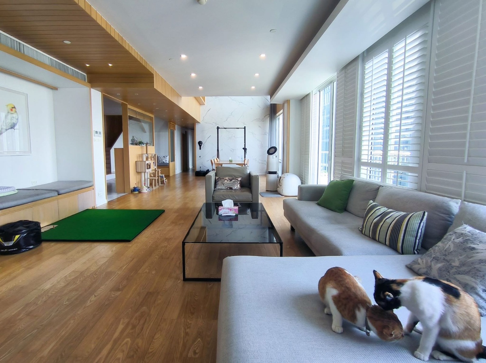 5-Bed 5-Bath 376 sqm Fullerton Sukhumvit Condo Near BTS Thonglor for Sale 89M THB