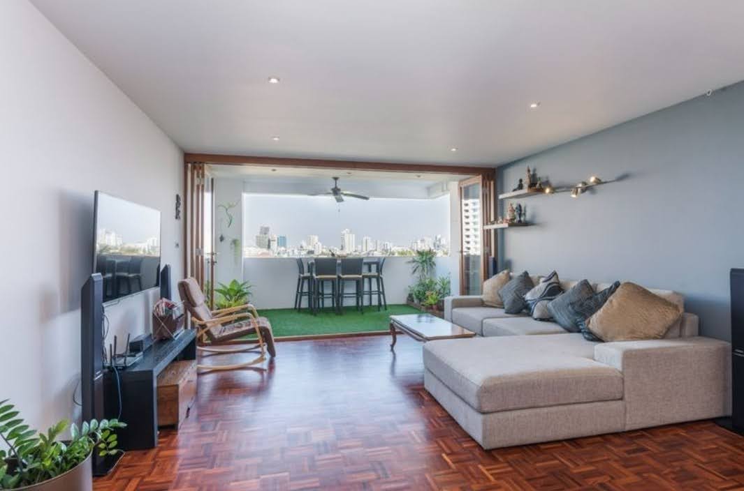 3-Bed 2-Bath 133 sqm Condo at D.S. Tower 2 near BTS Phrom Phong for Rent 58K THB