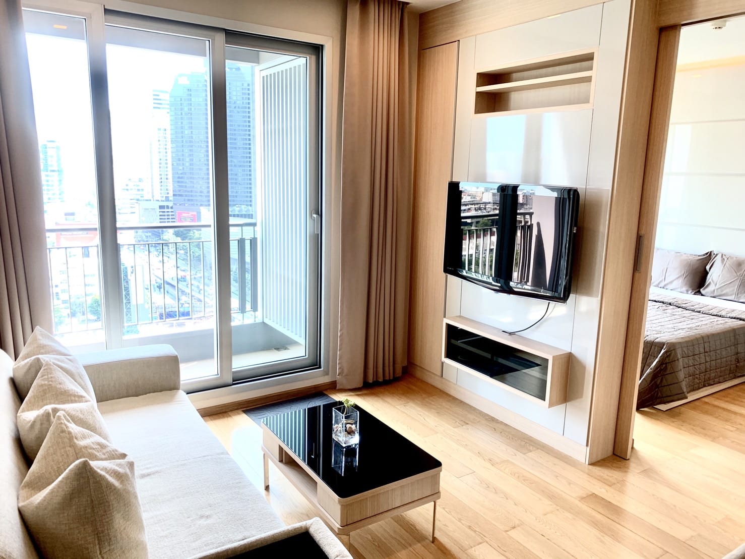 1-Bed 1-Bath 45 sqm Condo at The Address Asoke near MRT Phetchaburi for Rent 26K THB/month